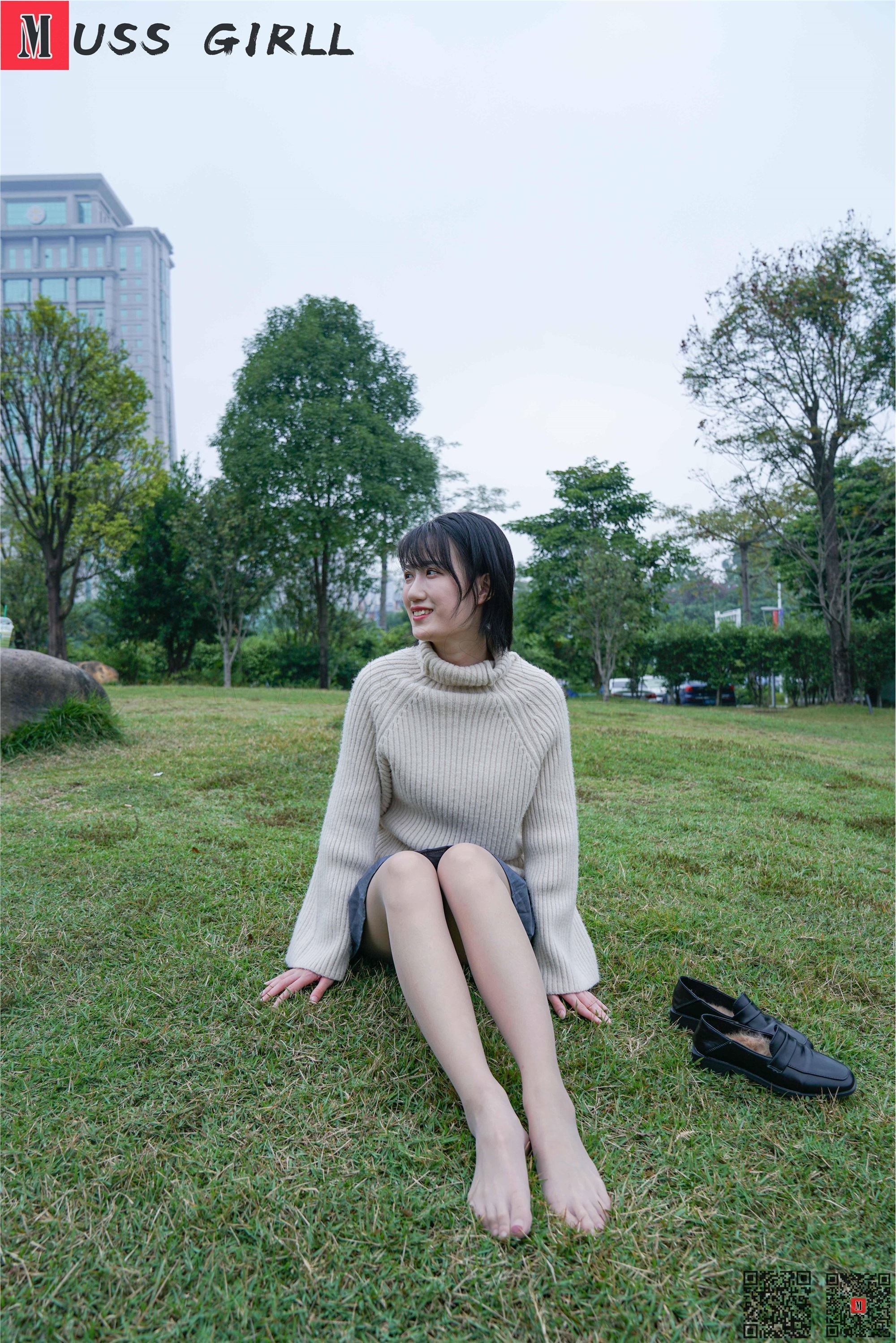 MussGirl慕丝女郎  NO.172 公园百褶裙肉丝